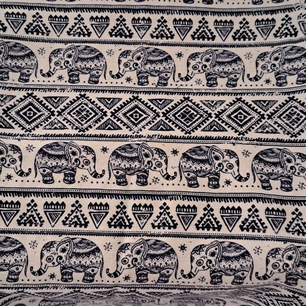 Pajamas for Peace 100% Cotton Elephant Peint Matching Set size 18 M…